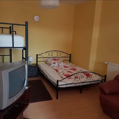 Ferienwohnung Uppstall Am Centrum *
